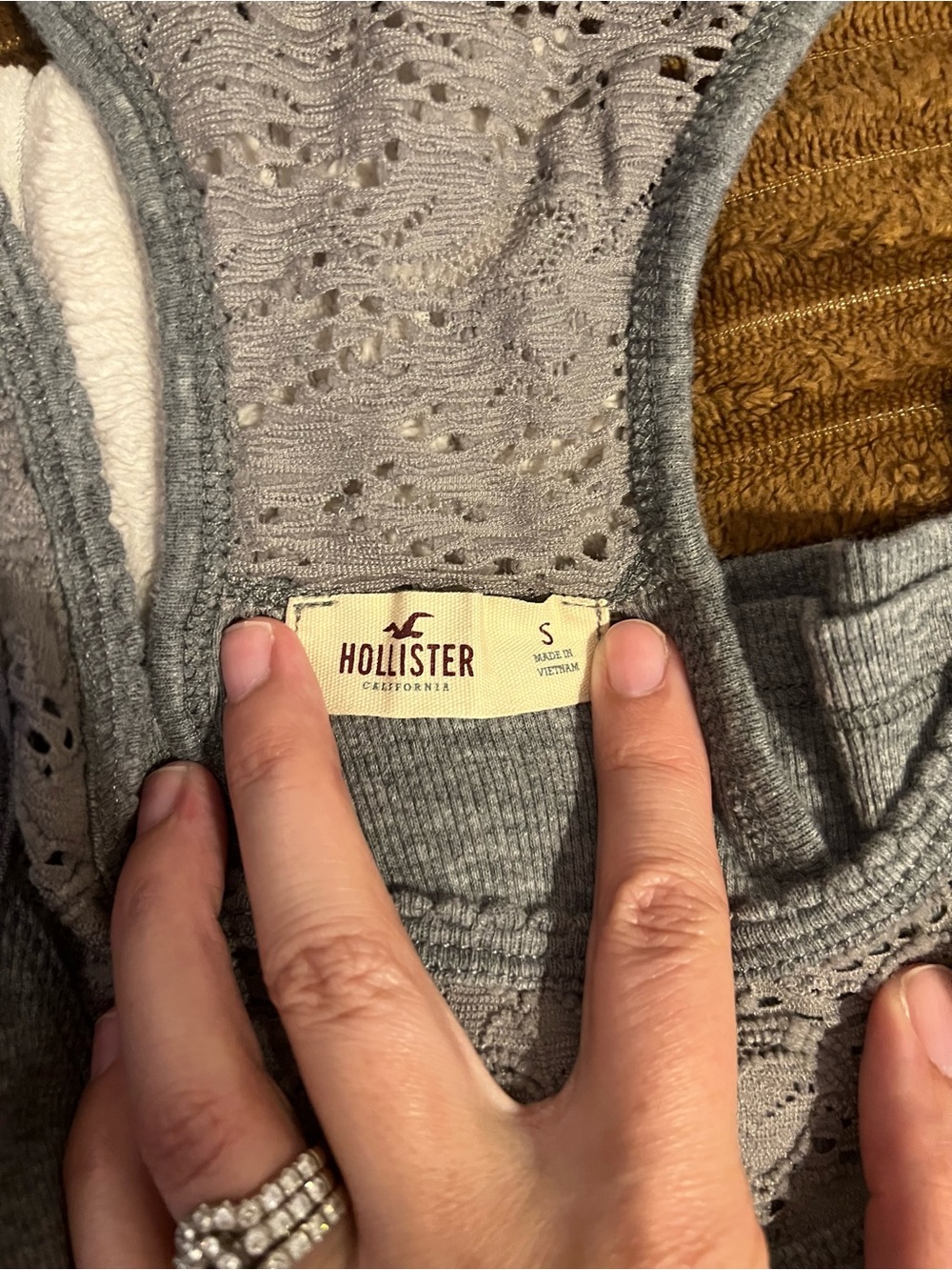 Women’s Hollister Gray Racer back Tank top in Small NWOTS! - Picture 4 of 4